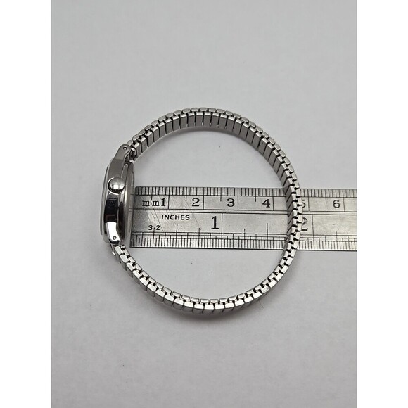 Timex Cavatina Silver Tone Oval Womens Quartz Watch Stretch Band New Battery - Picture 9 of 11